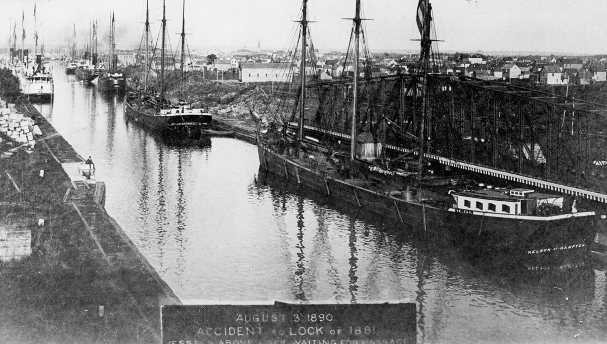 schooner_nelson_at_dock